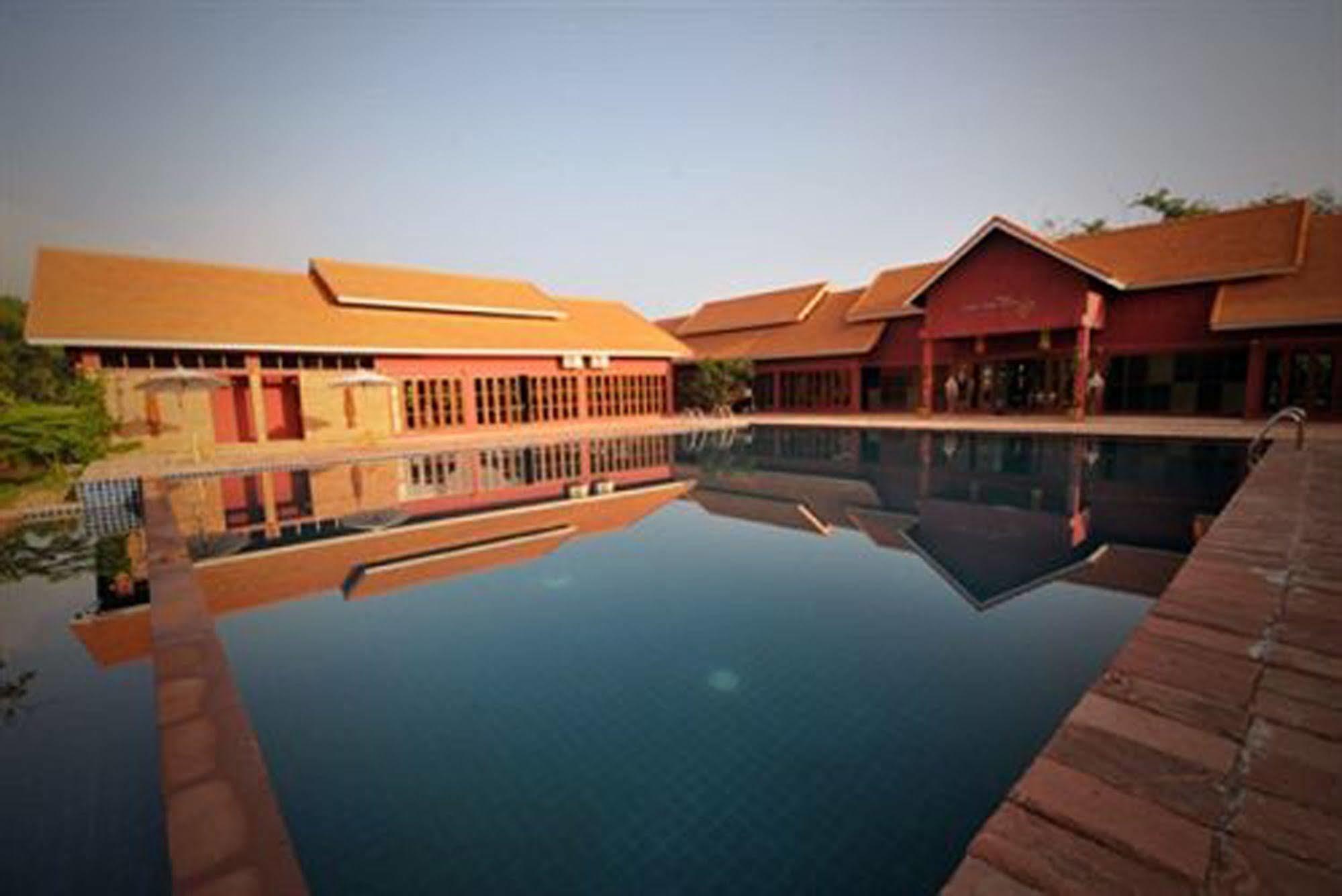 Chiangmai Royal Creek Hotel Hang Dong Eksteriør billede
